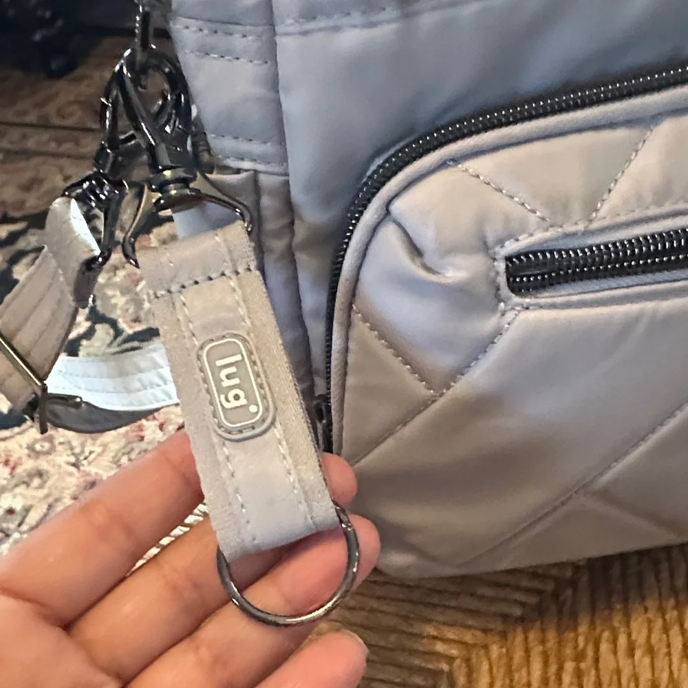 Lug LE Ultra shimmy Women's Light Gray Quilted Crossbody Bag - Picture 5 of 13